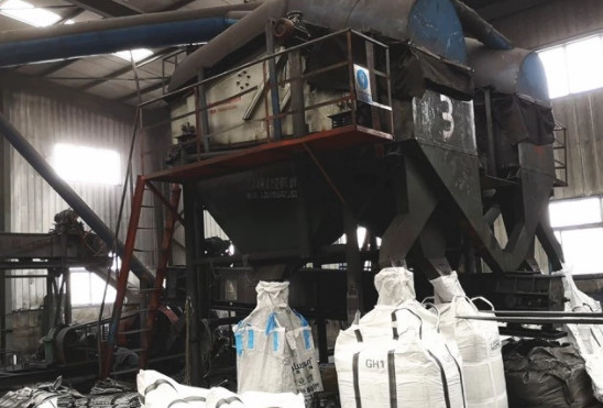 High Carbon Pitch Coke , Green Delayed Petroleum Coke As Auxiliary Additive