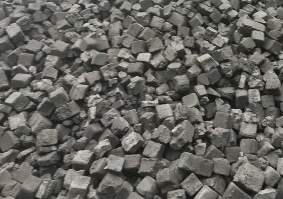 Low S Cubic Formed Coke Mineral Substitute Product 120x120x 120mm Size